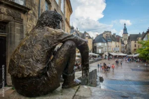 Lire la suite à propos de l’article Découvrir Sarlat-la-Canéda : Un Voyage Authentique au Cœur de la Dordogne